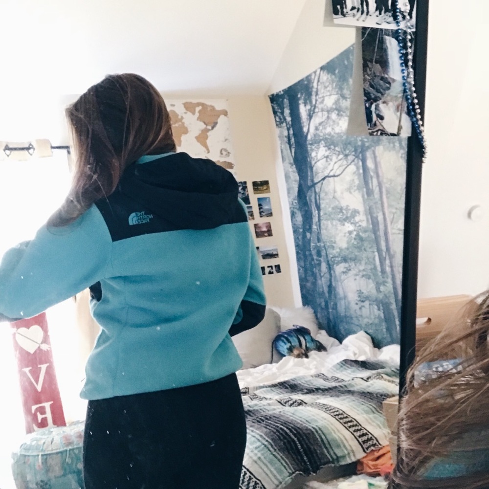 Blue North Face Jacket - Picture 2 of 5